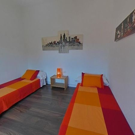 Near Clot & Sagrada Familia Apartment Barcelona Luaran gambar