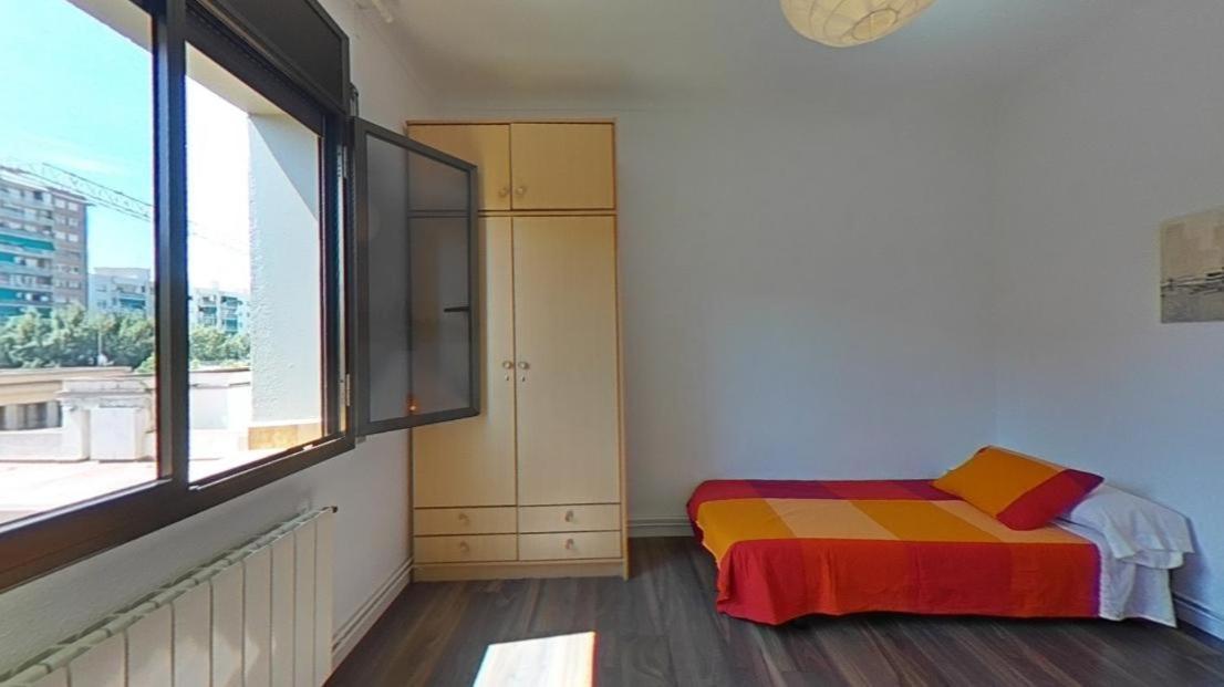 Near Clot & Sagrada Familia Apartment Barcelona Luaran gambar