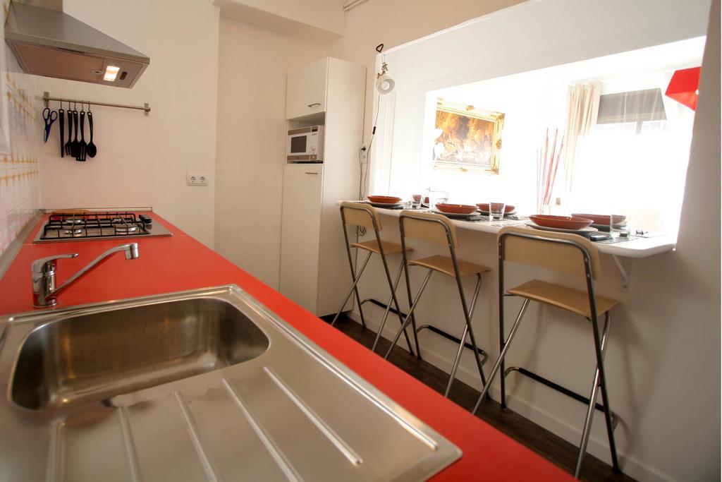 Near Clot & Sagrada Familia Apartment Barcelona Luaran gambar