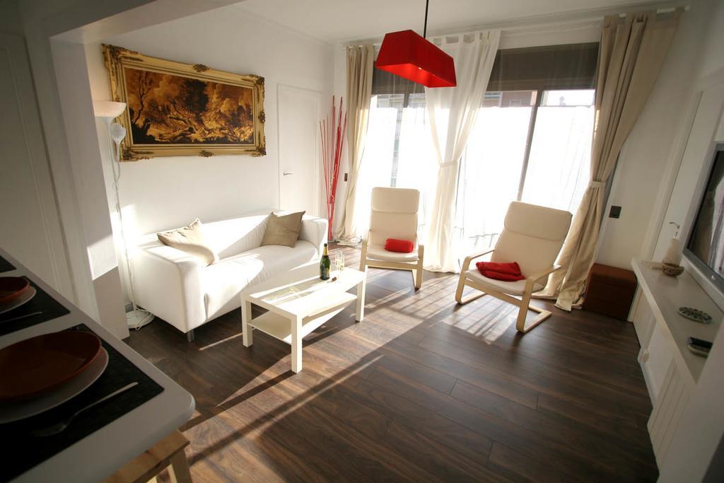 Near Clot & Sagrada Familia Apartment Barcelona Luaran gambar